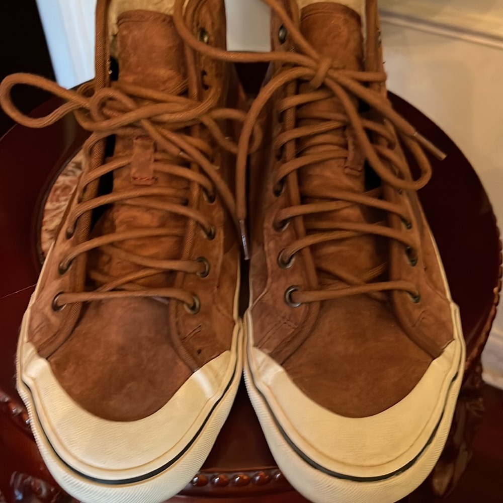 Pre-owned Vans suede brown high top size men 7. Great condition use once. - Picture 2 of 8